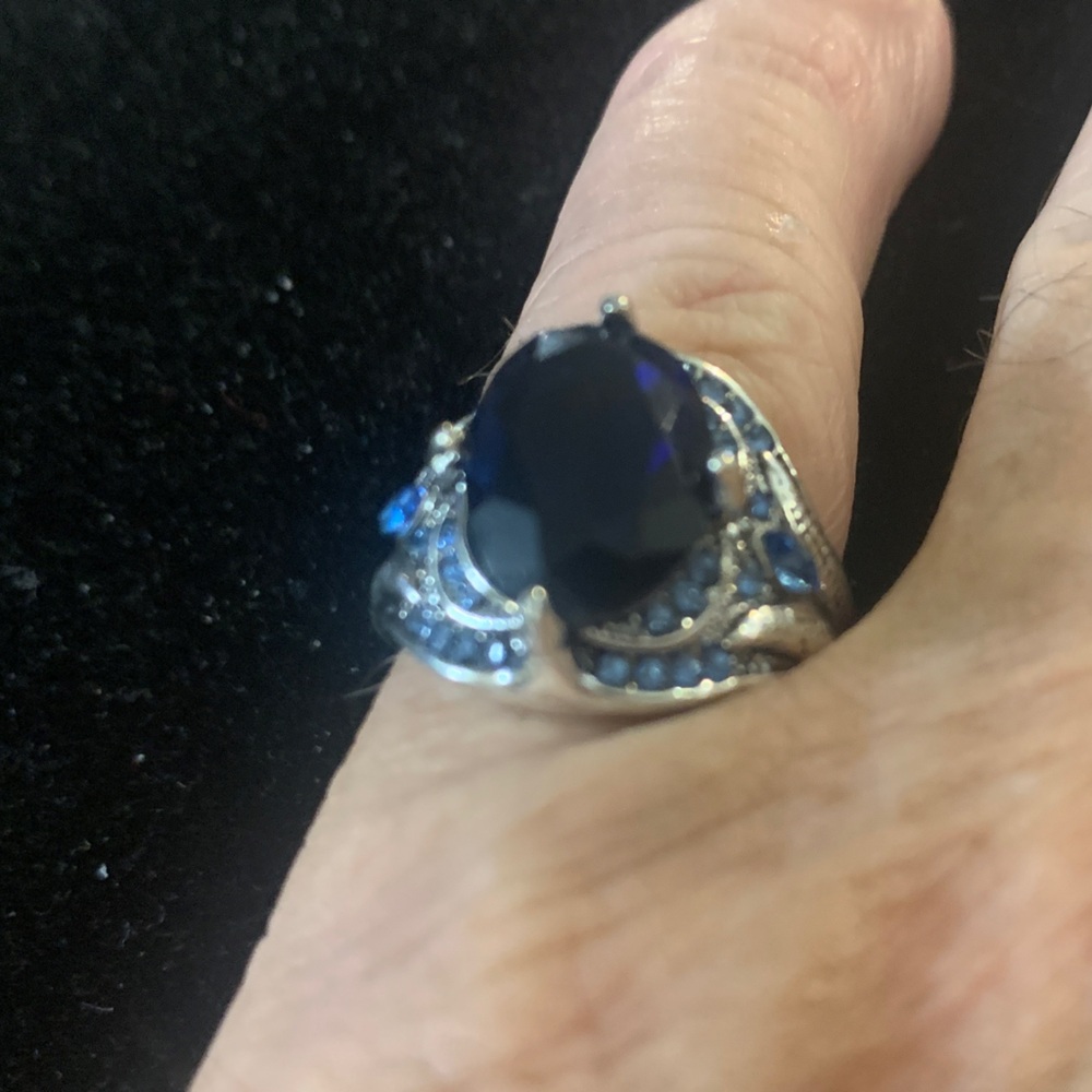 Elegant Blue and Silver Women's Ring